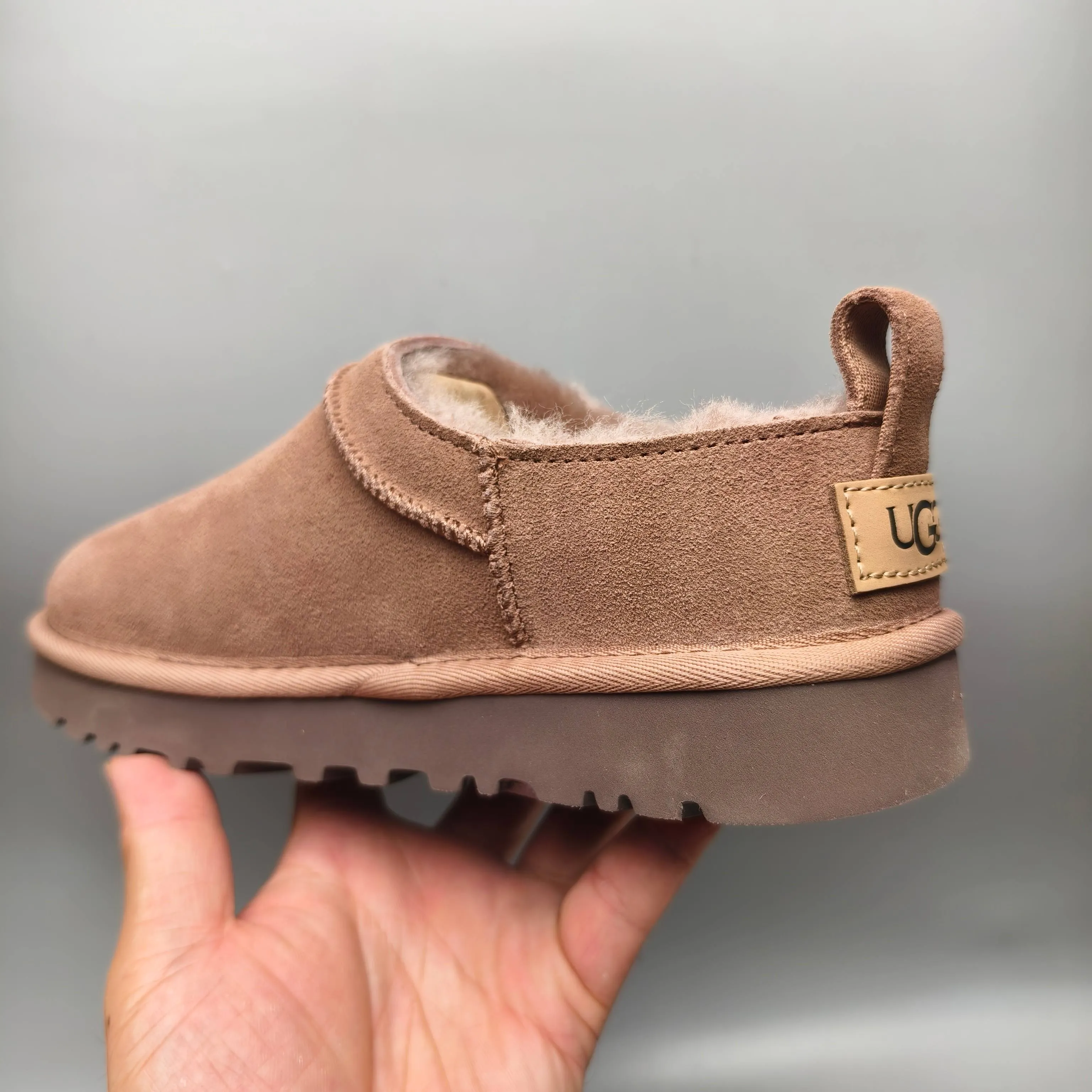 💰420 UGG sheepskin all-in-one snow boots 3891 one-legged classic women's shoes. Color: maroon, black, sand, twilight pink, chocolate. Matching sizes: 35-41